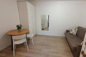 Studio near Buttes-Chaumont